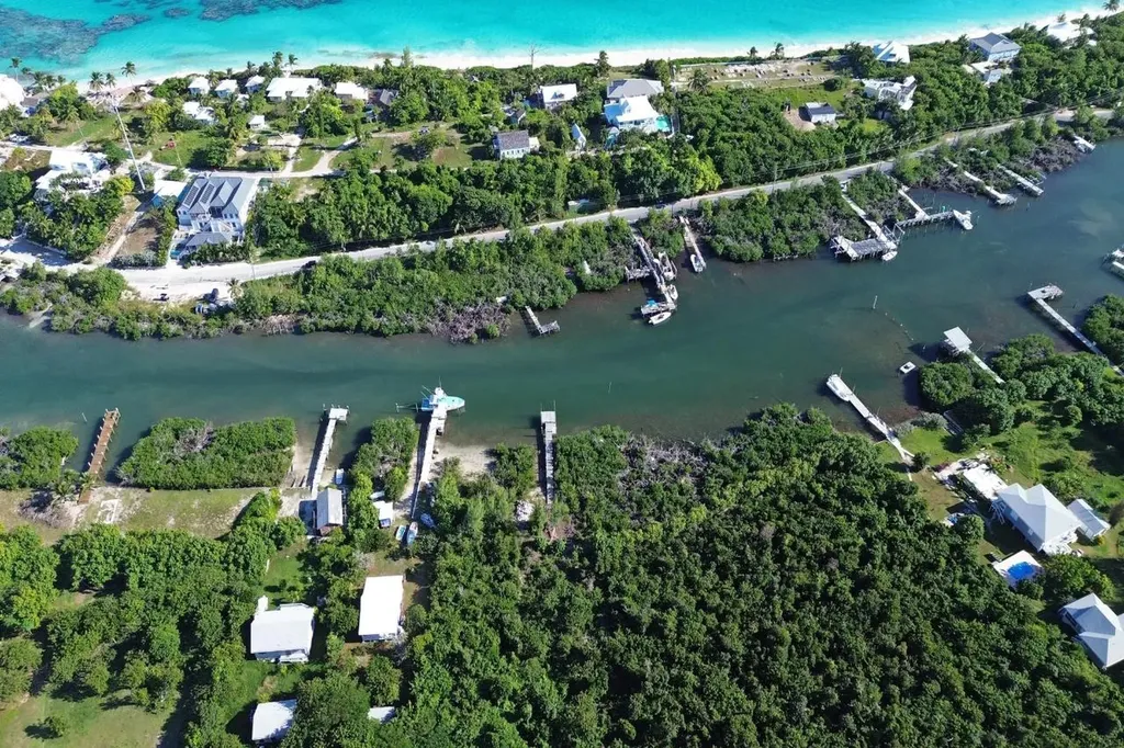 Nigh Life Abaco BS — photo 2
