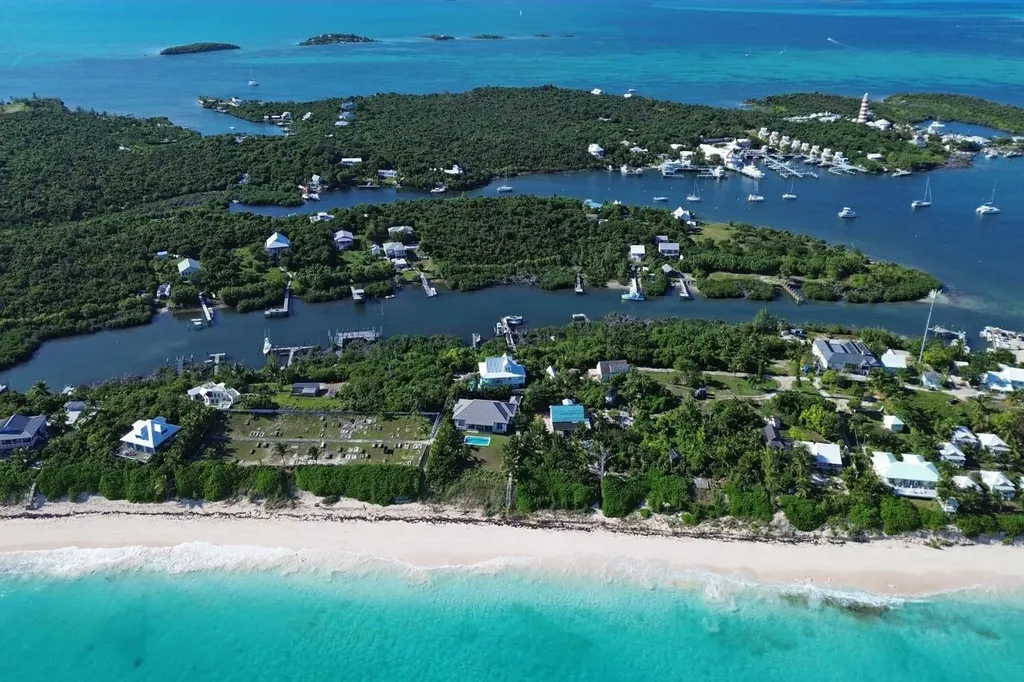 Nigh Life Abaco BS — photo 12