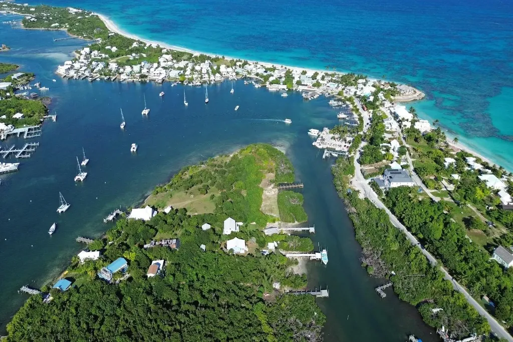 Nigh Life Abaco BS — photo 10