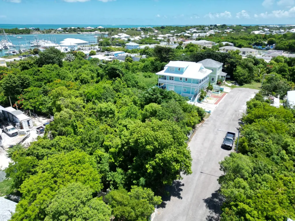 Sunrise Bay 37 Abaco BS — photo 3