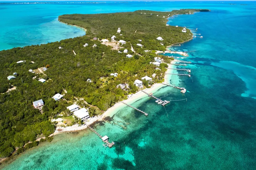 East Breeze, Lot 123 Abaco BS — photo 3