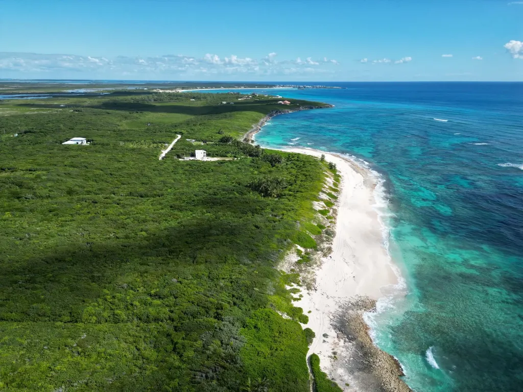 Cherokee Hilltop 6 Acres Abaco BS — photo 3