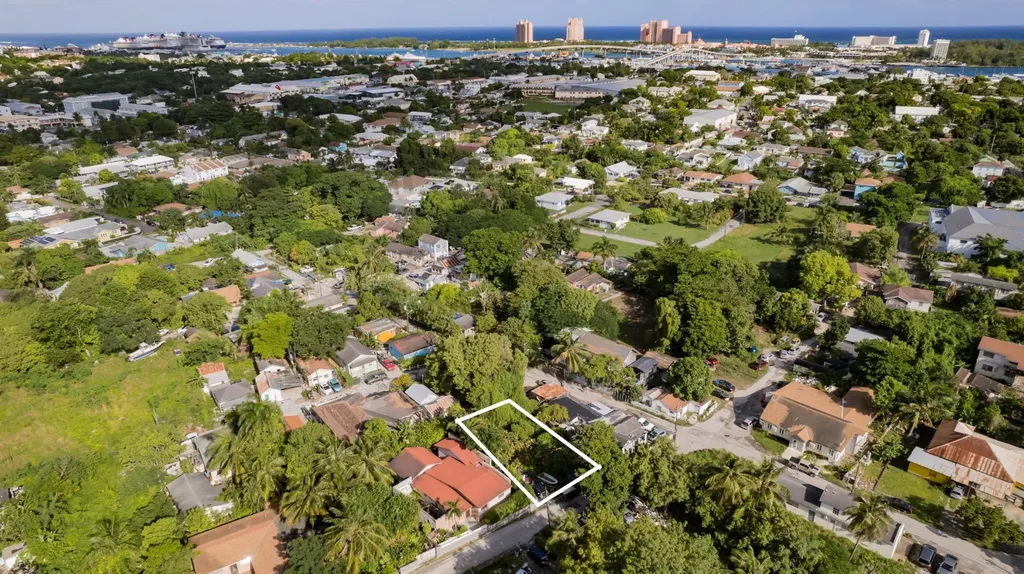 Rare Open-zoned Property New Providence Paradise Island BS — photo 2