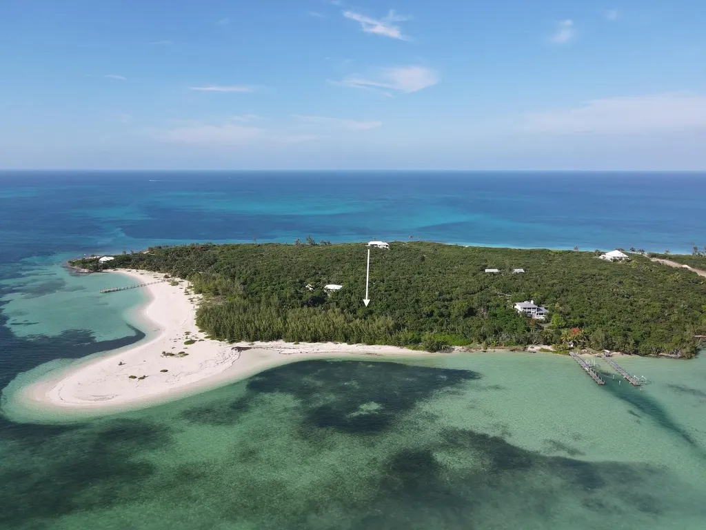 Street Elmo's North Coco Bay Abaco BS — photo 4
