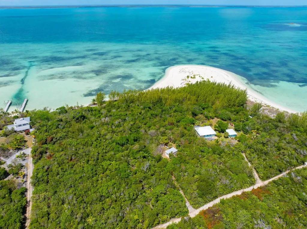 Street Elmo's North Coco Bay Abaco BS — photo 9