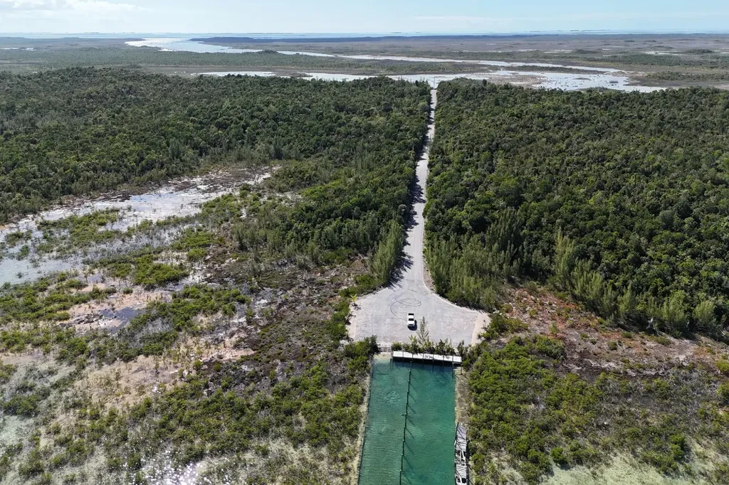 Turtle Cove, The Landing 11 Abaco BS — photo 3