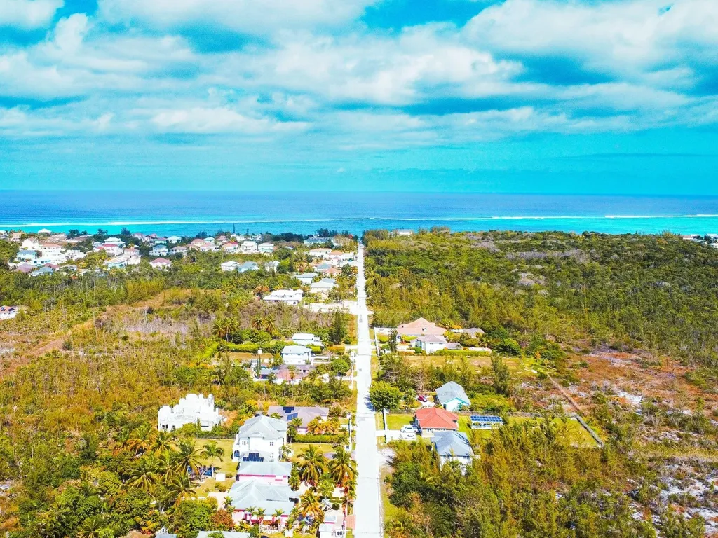 Bahamia West Subdivision Lot 37 New Providence Paradise Island BS — photo 2
