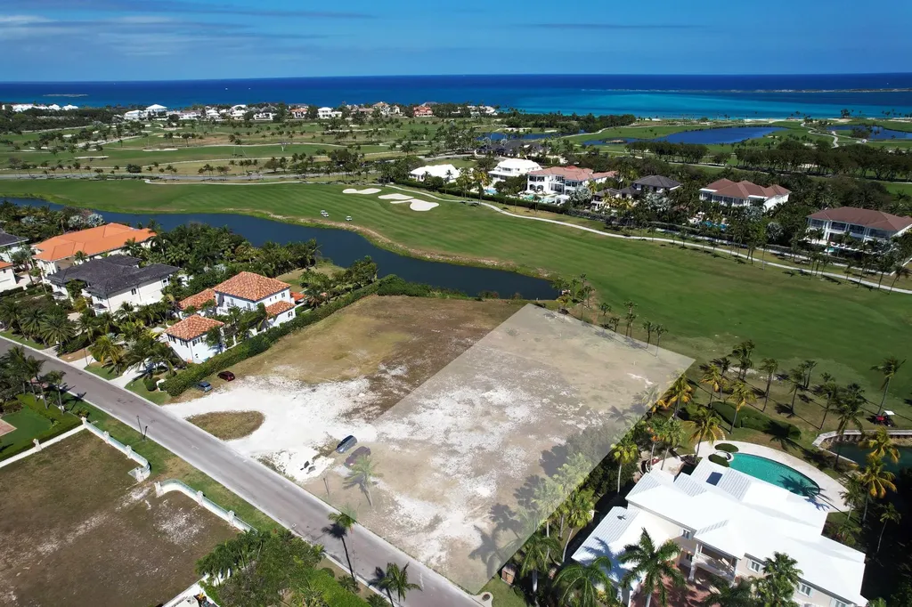 Harbour's Way New Providence Paradise Island BS — photo 4