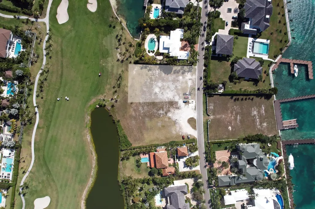 Harbour's Way New Providence Paradise Island BS — photo 5