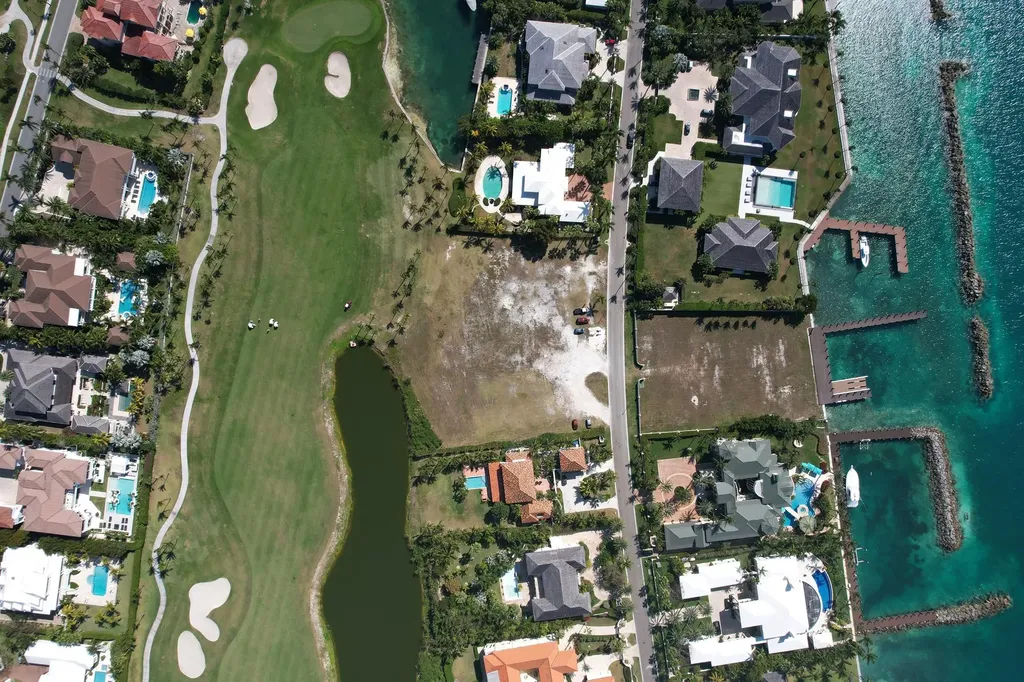 Harbour's Way New Providence Paradise Island BS — photo 6