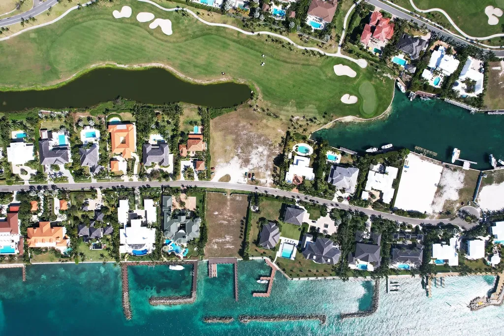 Harbour's Way New Providence Paradise Island BS — photo 7