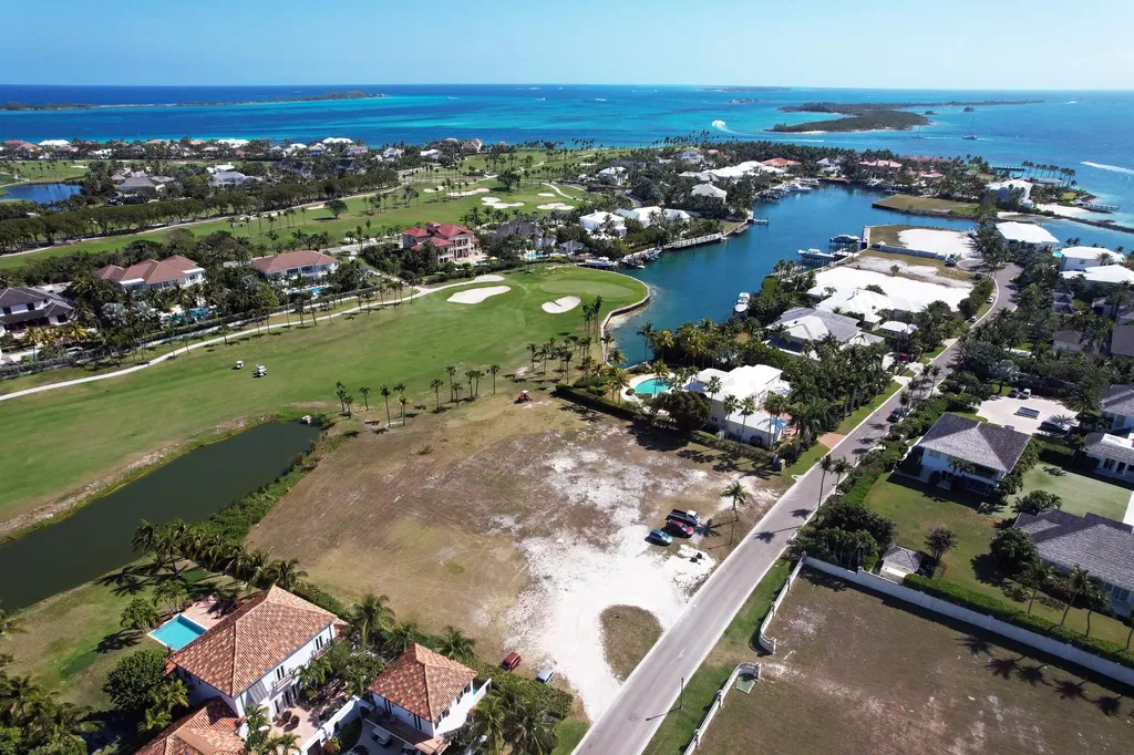 Harbour's Way New Providence Paradise Island BS — photo 9