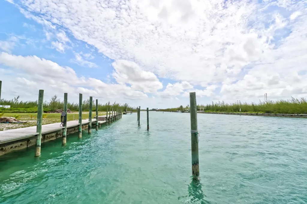 Galleon Bay Drive Block 200 Abaco BS — photo 2