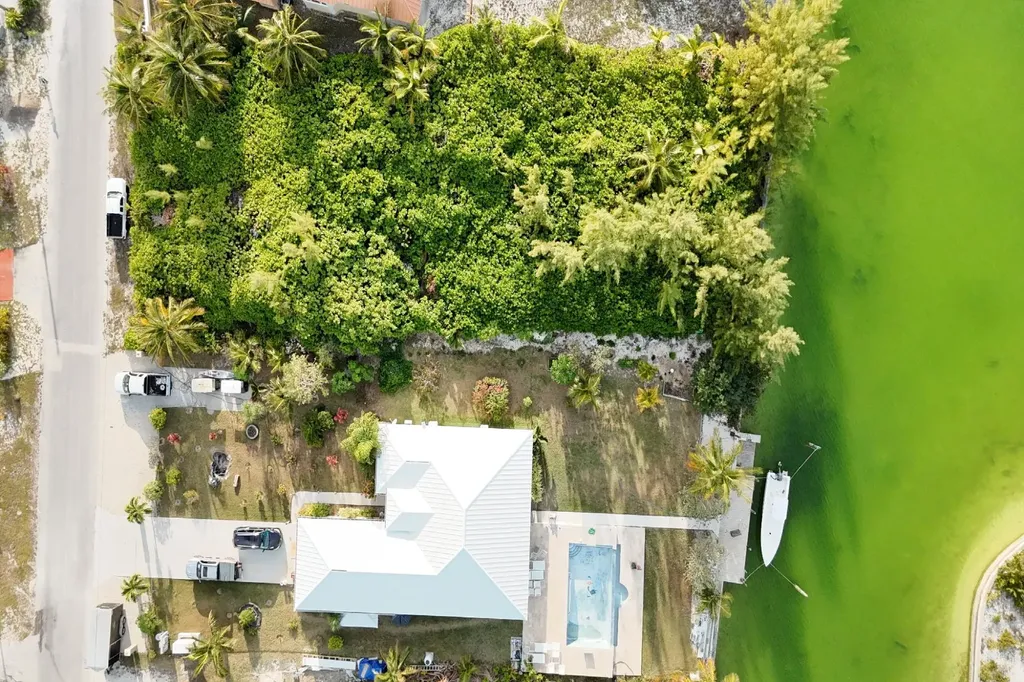 Canal Lot 13 Galleon Dr Lot 13,bay Abaco BS — photo 11
