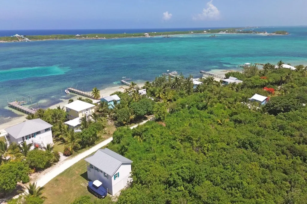 Sea Shine Lot 83 Abaco BS — photo 2