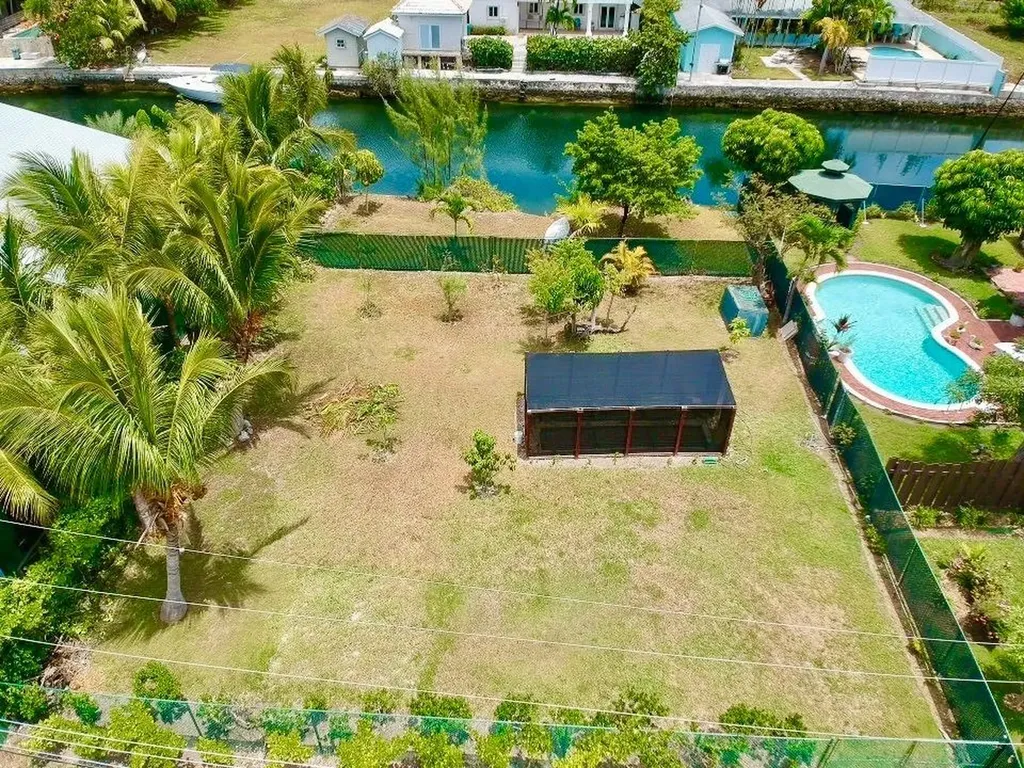 Leeds Road 72 New Providence Paradise Island BS — photo 3