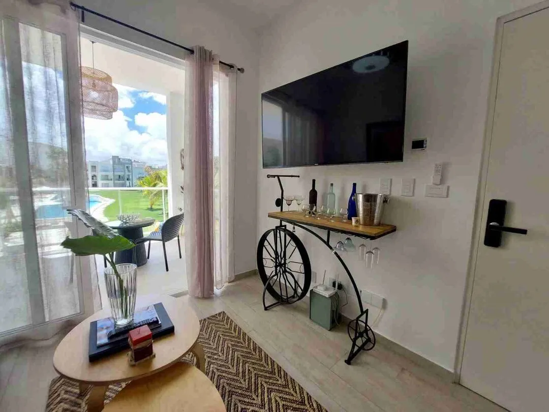 Amazing 1BR Condo for sale in Punta Cana Fully furnished with golf and pool views — photo 7