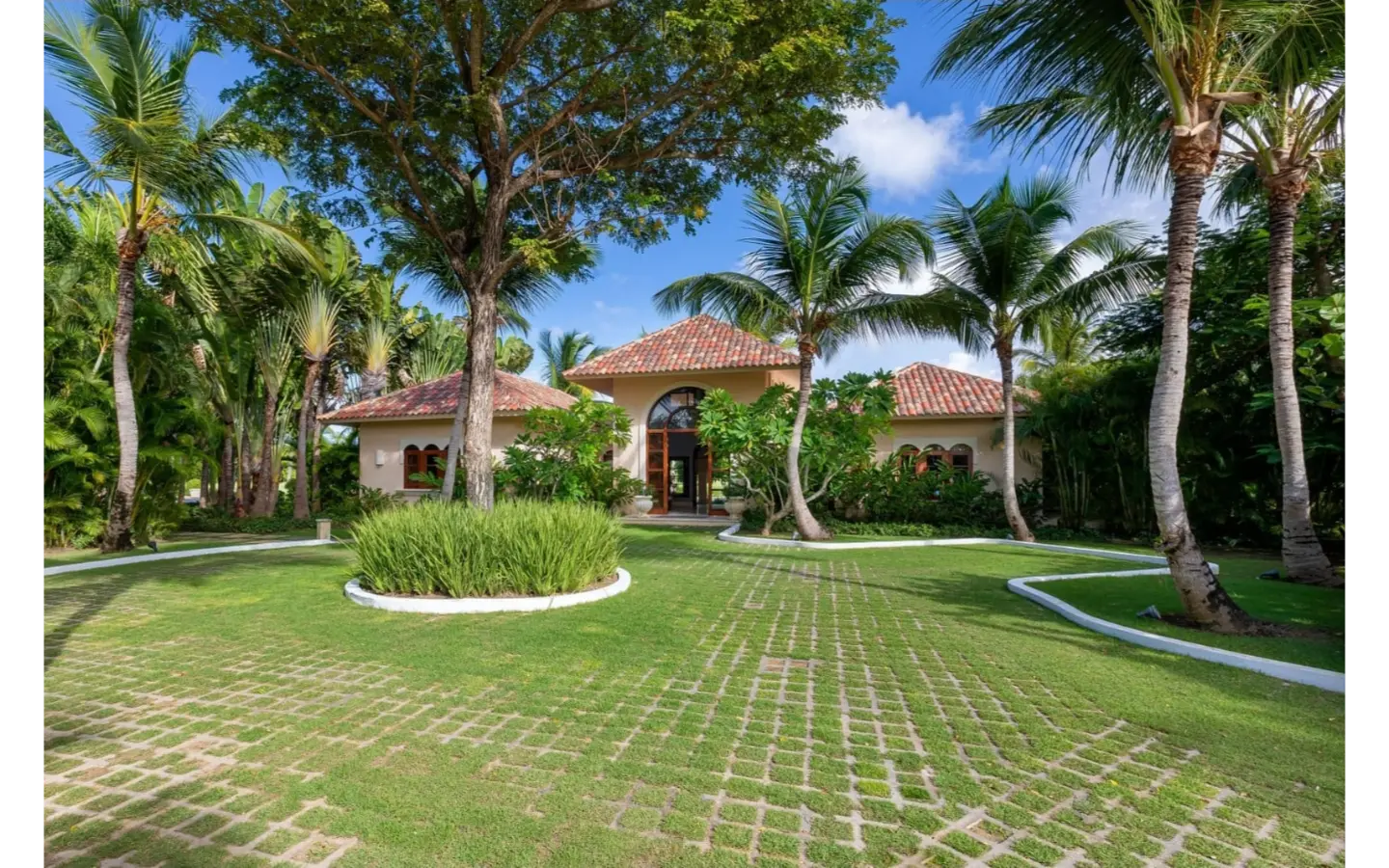 Arrecife, Punta Cana Resort and Club: Premier Four-Bedroom Villa Offering Golf and Ocean Views — photo 1