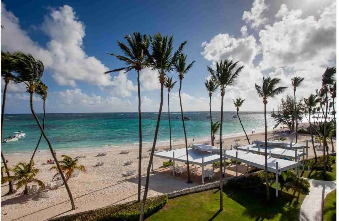 Astonishing Beachfront three-bedroom condo for sale, ideal for Airbnb at Punta Cana — photo 2