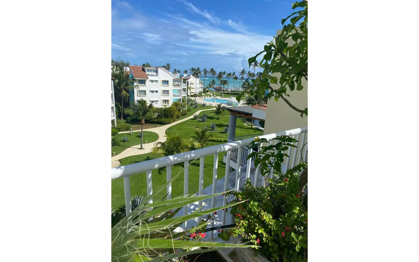 Beach-Front Three-Bedroom Penthouse for Sale in Playa Turquesa, Punta Cana — photo 1