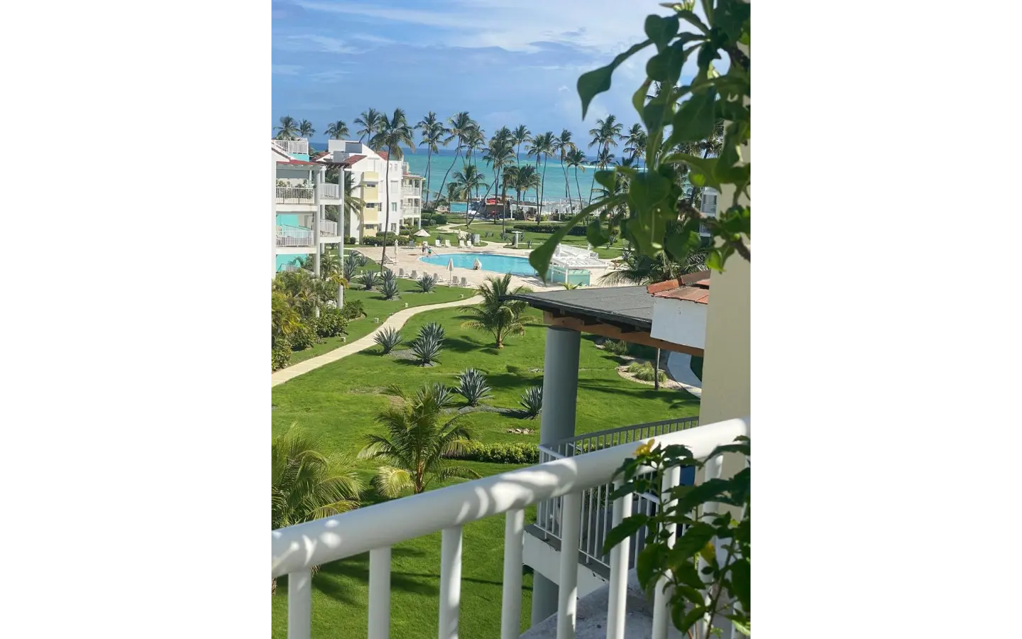 Beach-Front Three-Bedroom Penthouse for Sale in Playa Turquesa, Punta Cana — photo 3
