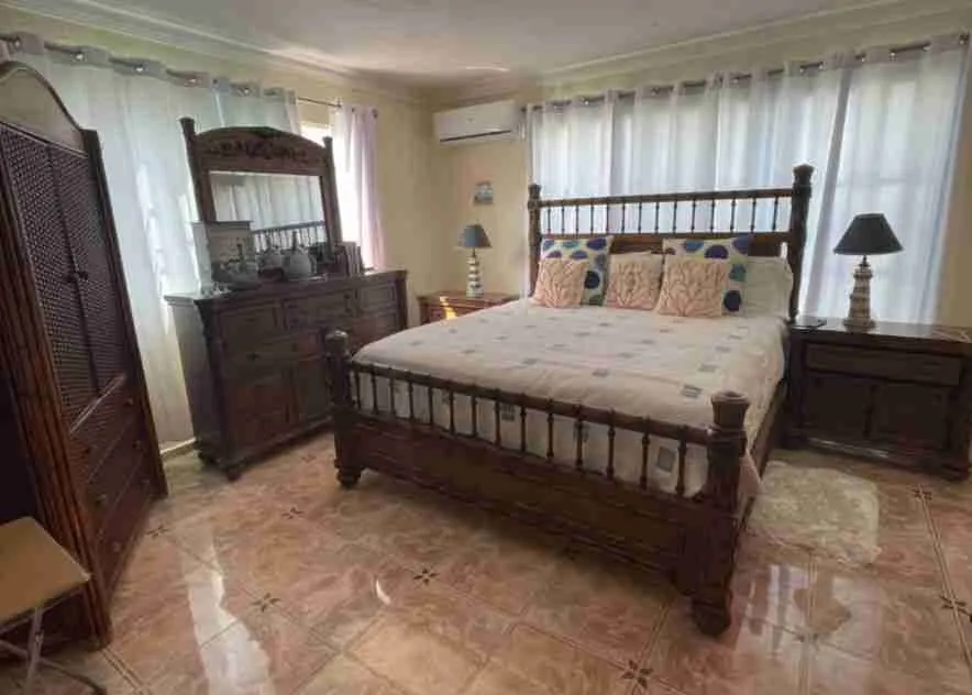 Beautiful four-bedroom penthouse for sale near the beach in Punta Cana. — photo 5