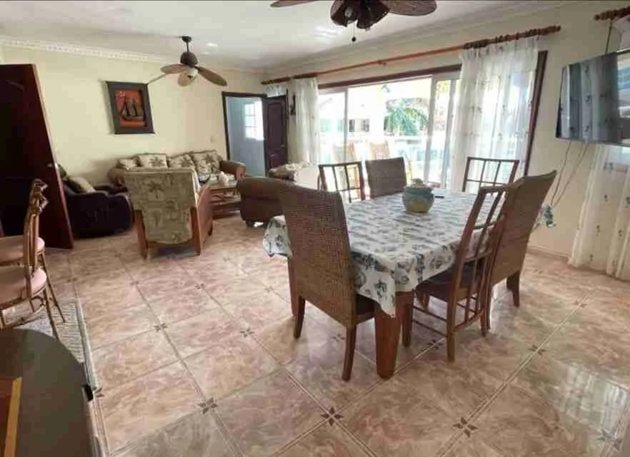 Beautiful four-bedroom penthouse for sale near the beach in Punta Cana. — photo 6