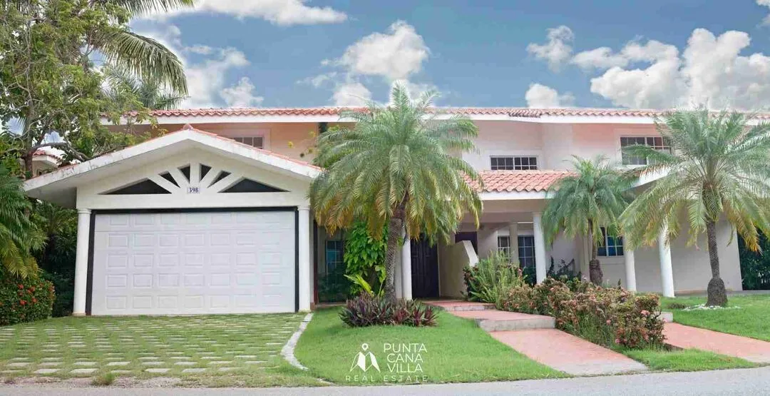3 bedroom Townhouse for sale in Punta Cana, Cocotal, beach-club and pool