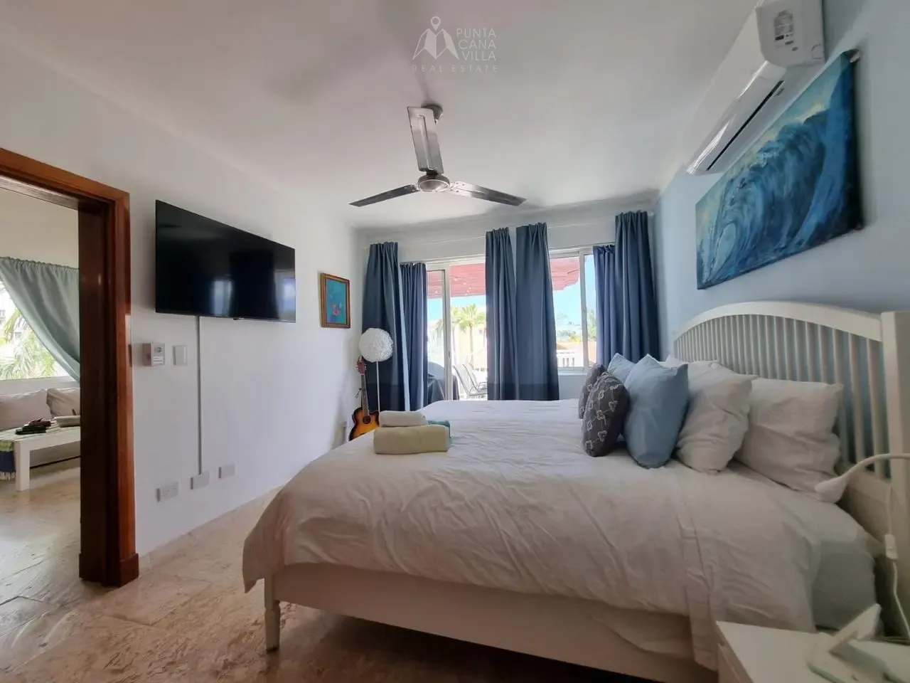 Playa Turquesa 2 Bedroom Beachfront Penthouse for Sale in Bavaro, Punta Cana — photo 4