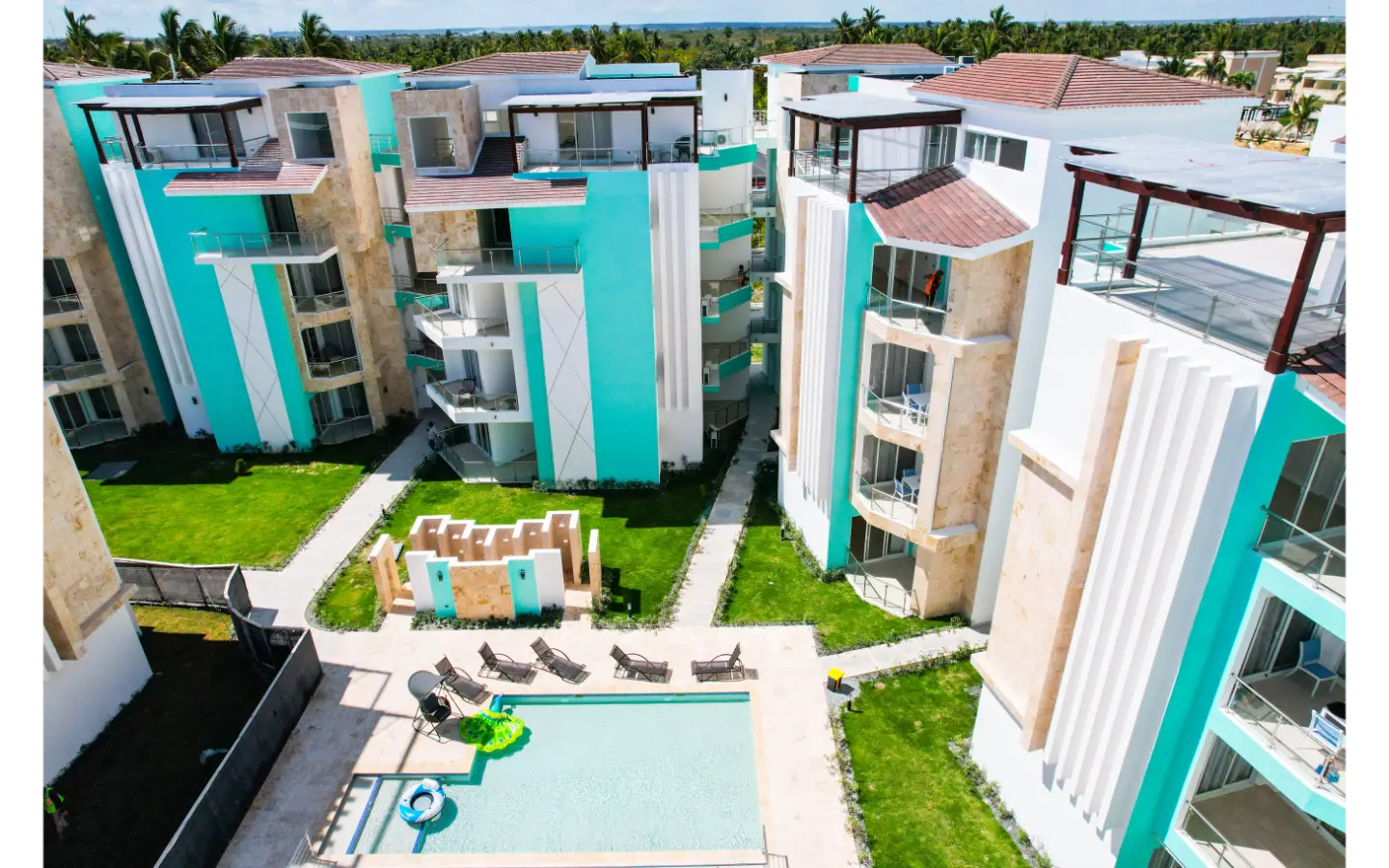 Charming One-Bedroom Condo for Sale at Maple Beach and Suites – El Cortecito, Bávaro, Punta Cana — photo 3