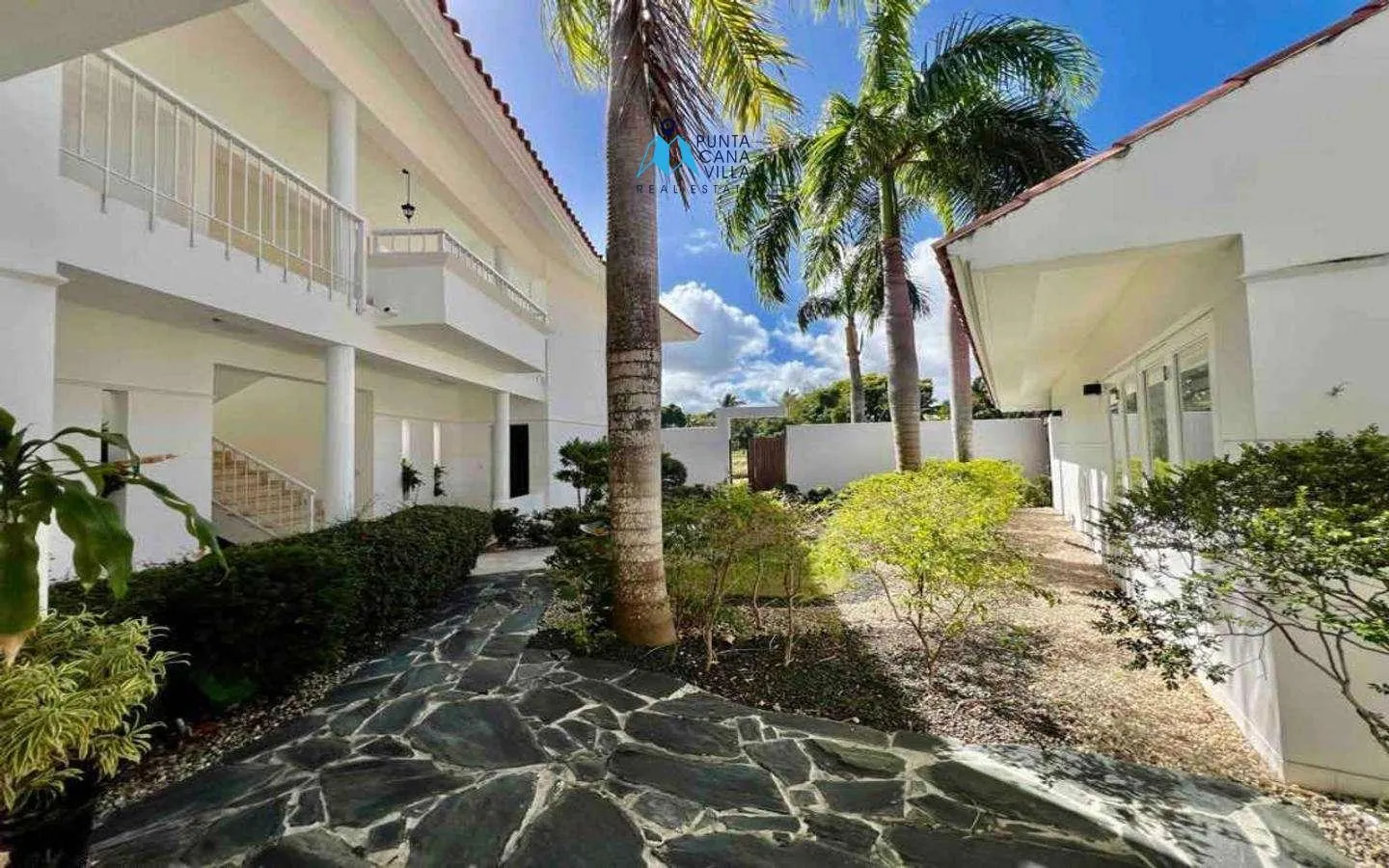 Cocotal: Furnished Four Bedroom Bavaro Villa For Sale — photo 12