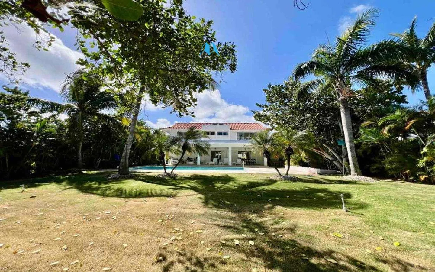 Cocotal: Furnished Four Bedroom Bavaro Villa For Sale — photo 10
