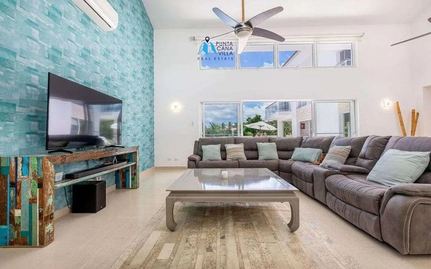 Cocotal: Modern Five Bedroom Villa For Sale In Bavaro — photo 10