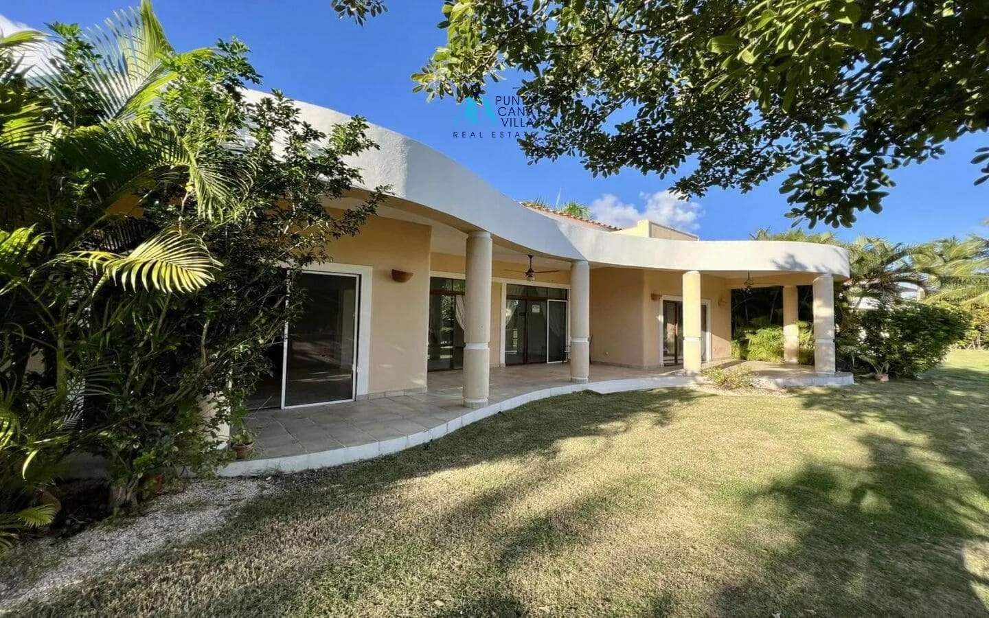 Cocotal: Spacious Three Bedroom Villa For Sale With Beautiful Golf Course View — photo 6