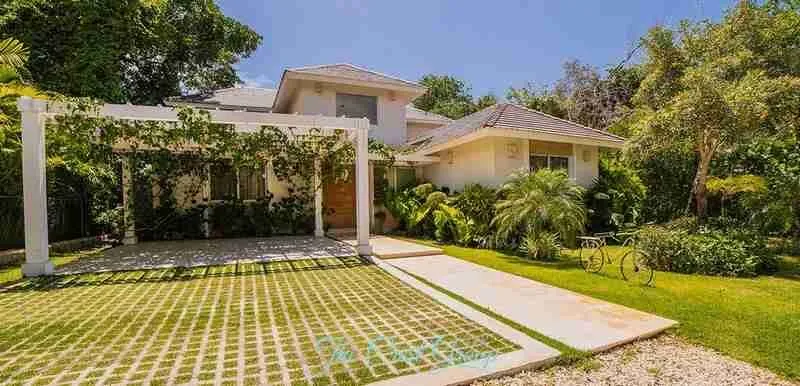 Cozy, Three bedroom villa in Punta Cana Village — photo 1