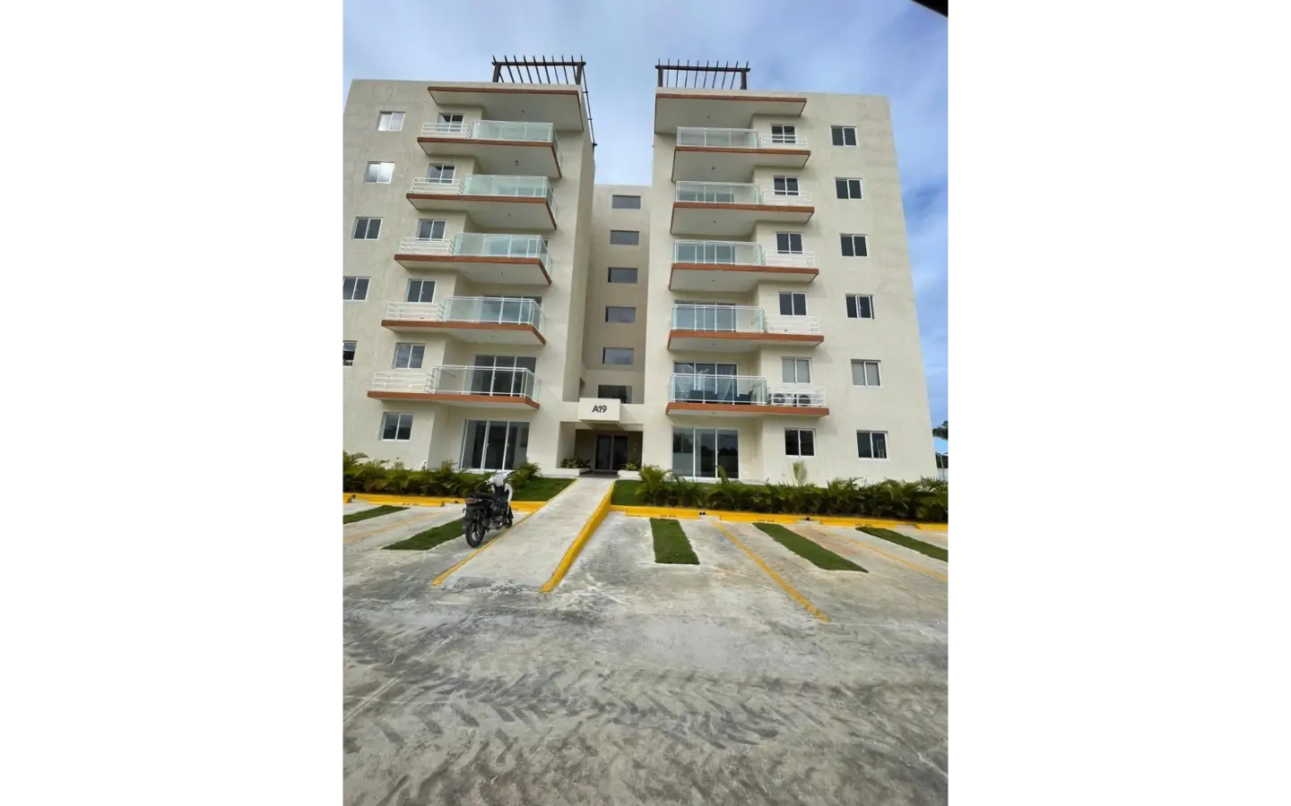 Crisfer Punta Cana — One-Bedroom Apartment for Sale in Pueblo Bávaro — photo 2
