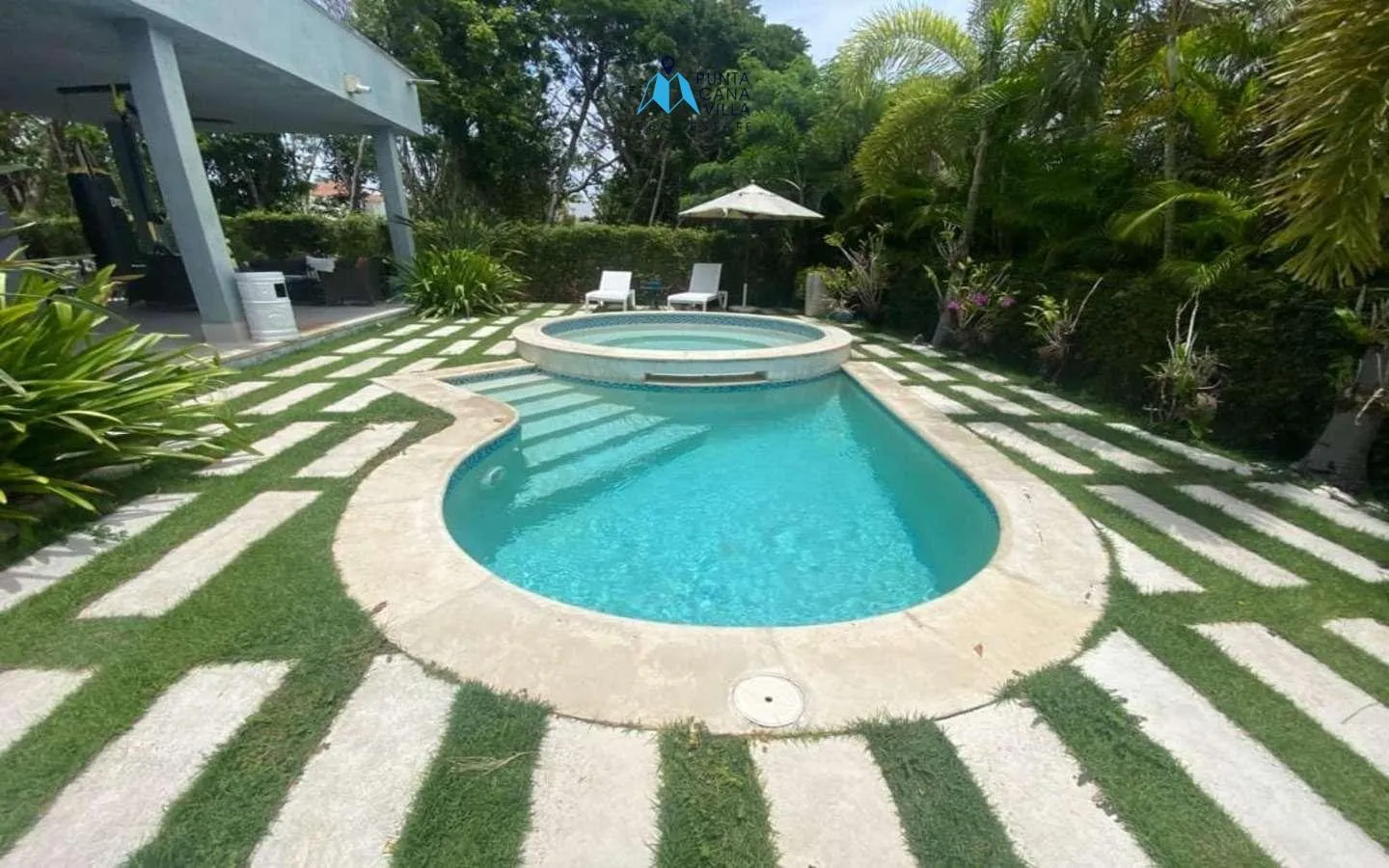 Elegant five-bedroom villa for sale in Punta Cana Village, Punta Cana