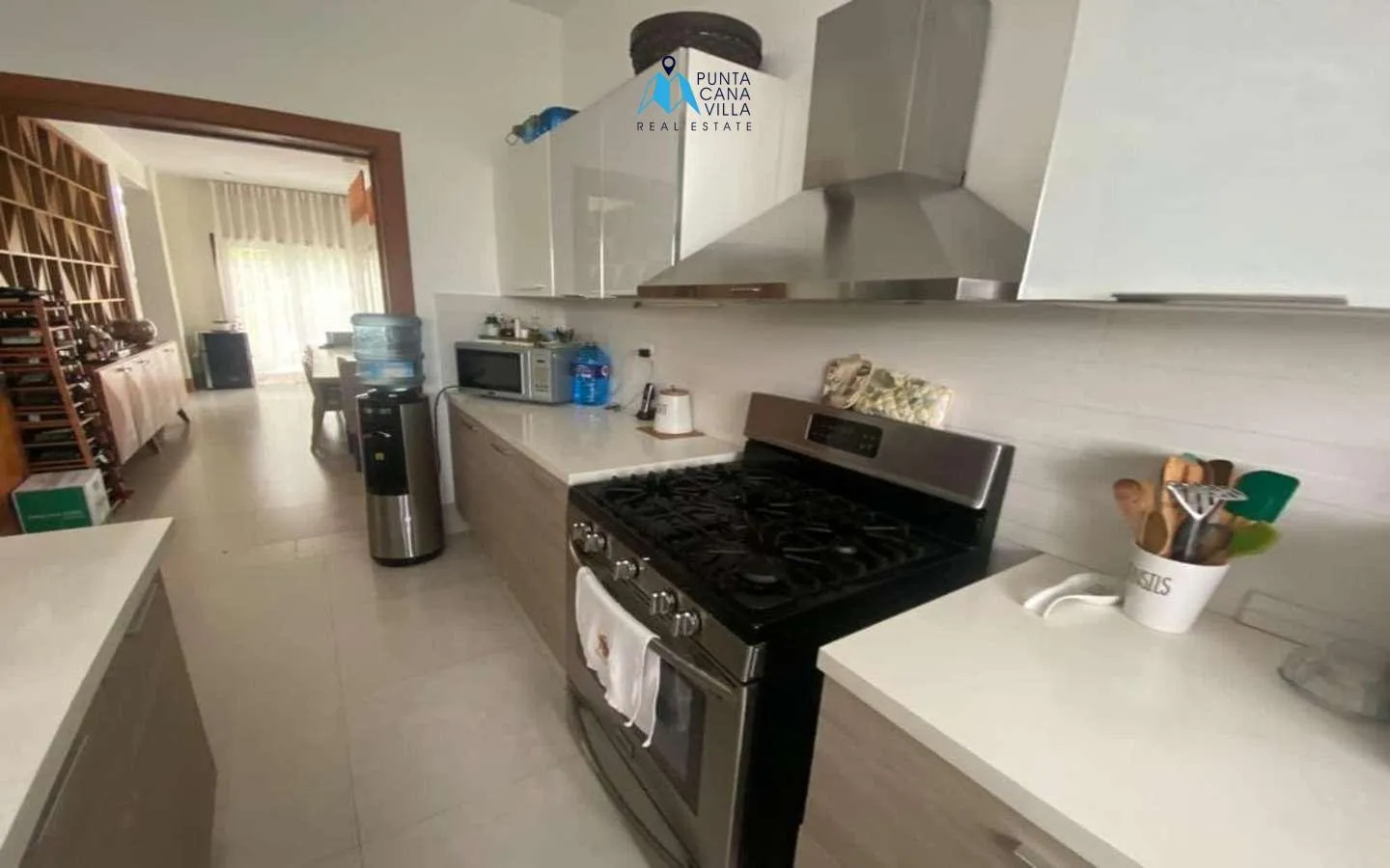Elegant five-bedroom villa for sale in Punta Cana Village, Punta Cana — photo 11