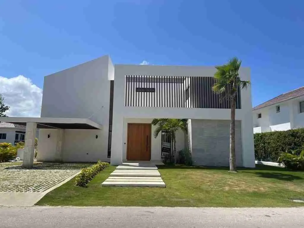 Exclusive 4BR VIlla for sale Punta Cana, large Pool. — photo 1