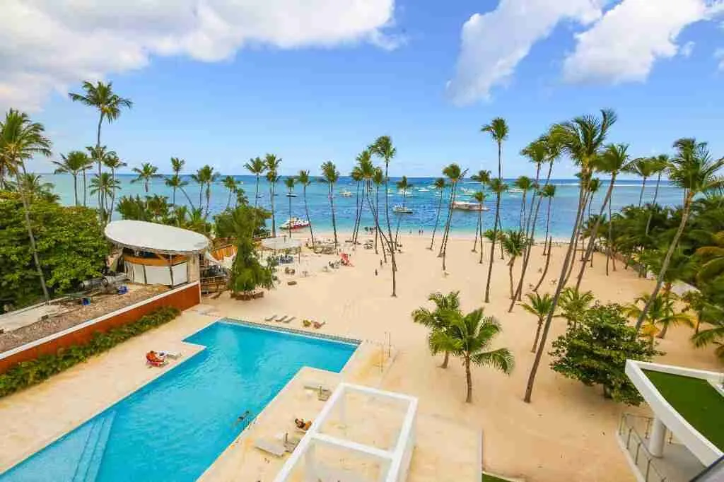 Exclusive Beachfront Two bedroom condo for sale in Punta Cana — photo 1