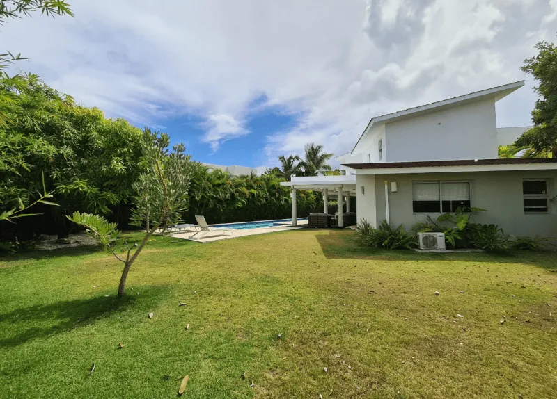 Extravagance and Cozy Four-Bedroom Villa Fully Furnished Great situated at Punta Cana Village — photo 11