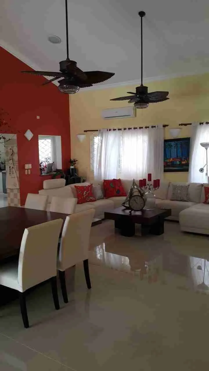 Punta Cana Village: Gorgeous Four-Bedroom Villa For sale with pool, 2 utility rooms, Patio and fruit trees at Punta Cana — photo 8
