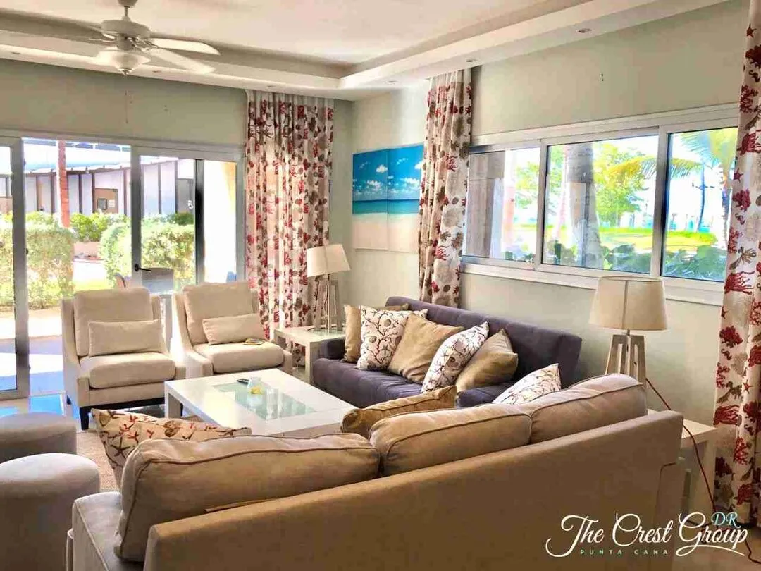 In Bavaro: Unbelievable price for large oceanfront condo — photo 2
