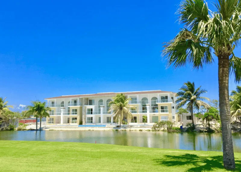 In the prestigious Cocotal Golf & Country Club. Condo on Golf course with Lake View. Beach. Bávaro — photo 2