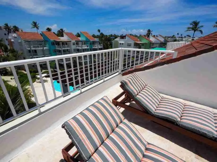 Incredible Beachfront Three-bedroom Punta Cana Penthouse for sale at centric location — photo 3