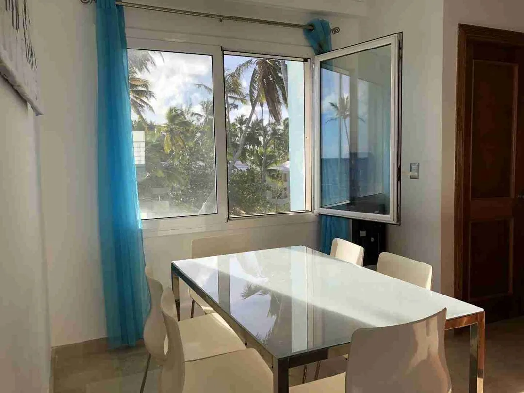 Lovely Two-bedroom Beachfront Condo for sale , located just steps from the beach at Punta Cana — photo 9
