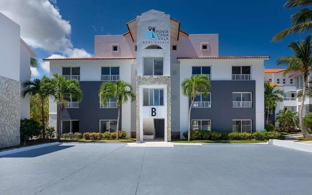 Luxurious condos for sale in Punta Cana, Two-bedroom penthouse with pool and gazebo — photo 4
