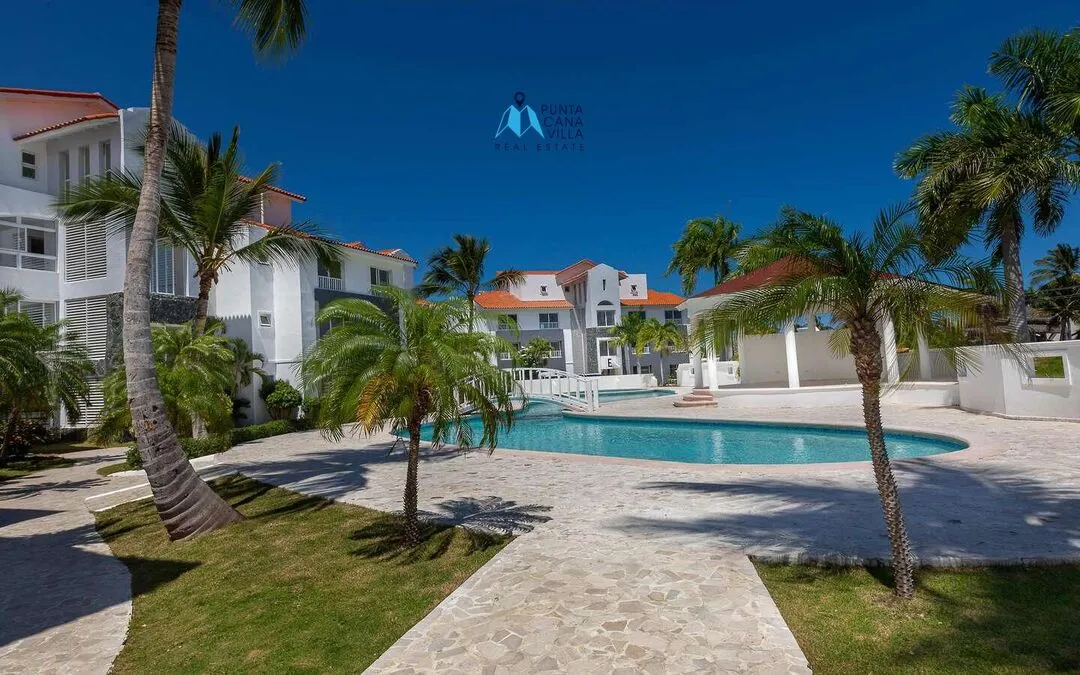 Luxurious condos for sale in Punta Cana, Two-bedroom penthouse with pool and gazebo — photo 8