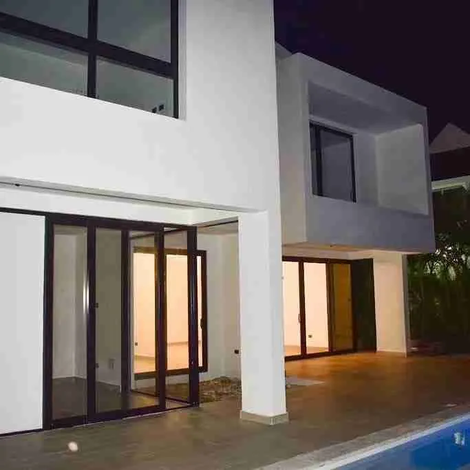 Luxury and Spacious 4BR Villa for sale with large pool. — photo 3