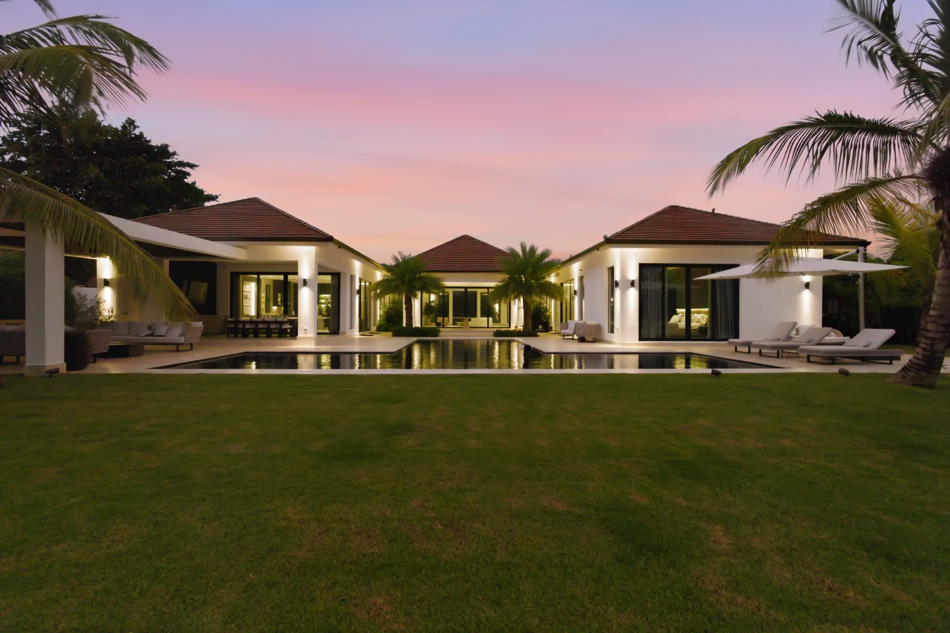 Luxury 5-Bedroom Golf-Front Villa for Sale in Punta Cana Resort and Club — photo 2